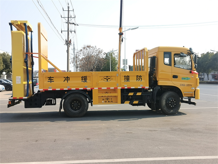 東風K6防撞緩沖車